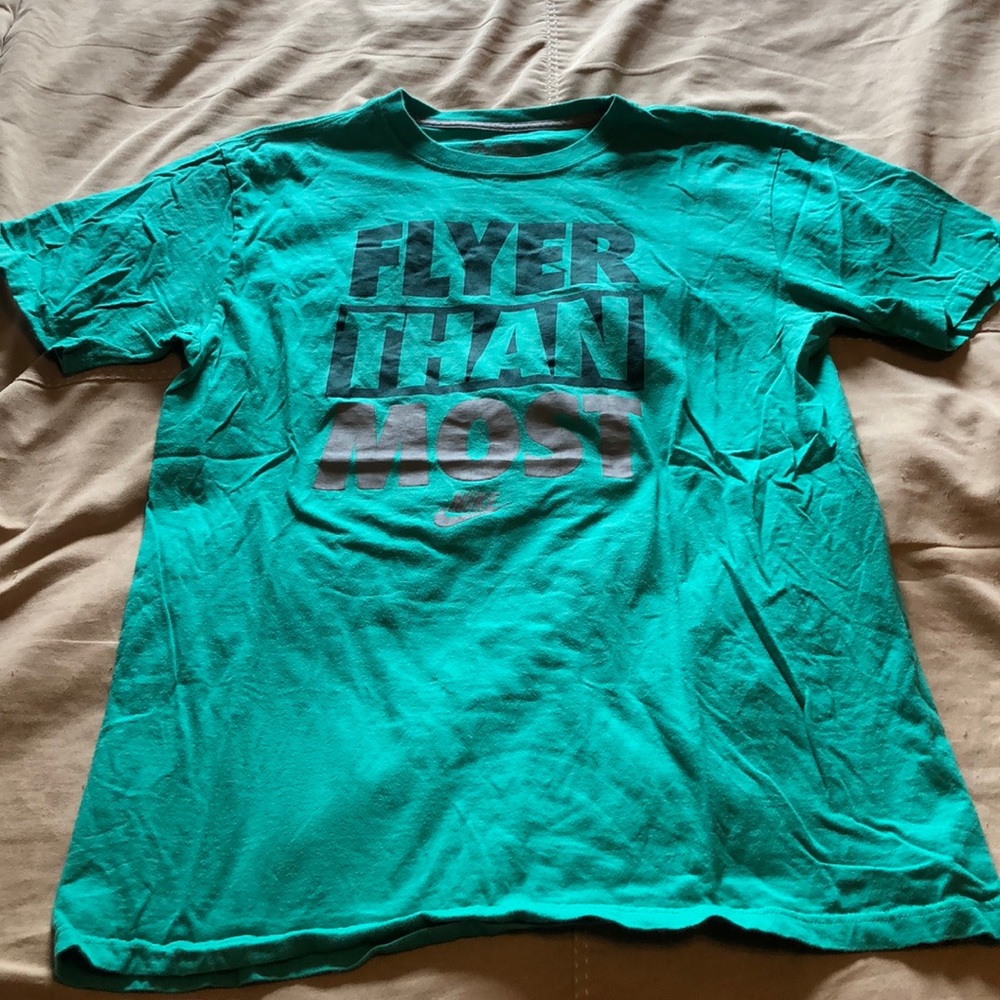 Nike T Shirt